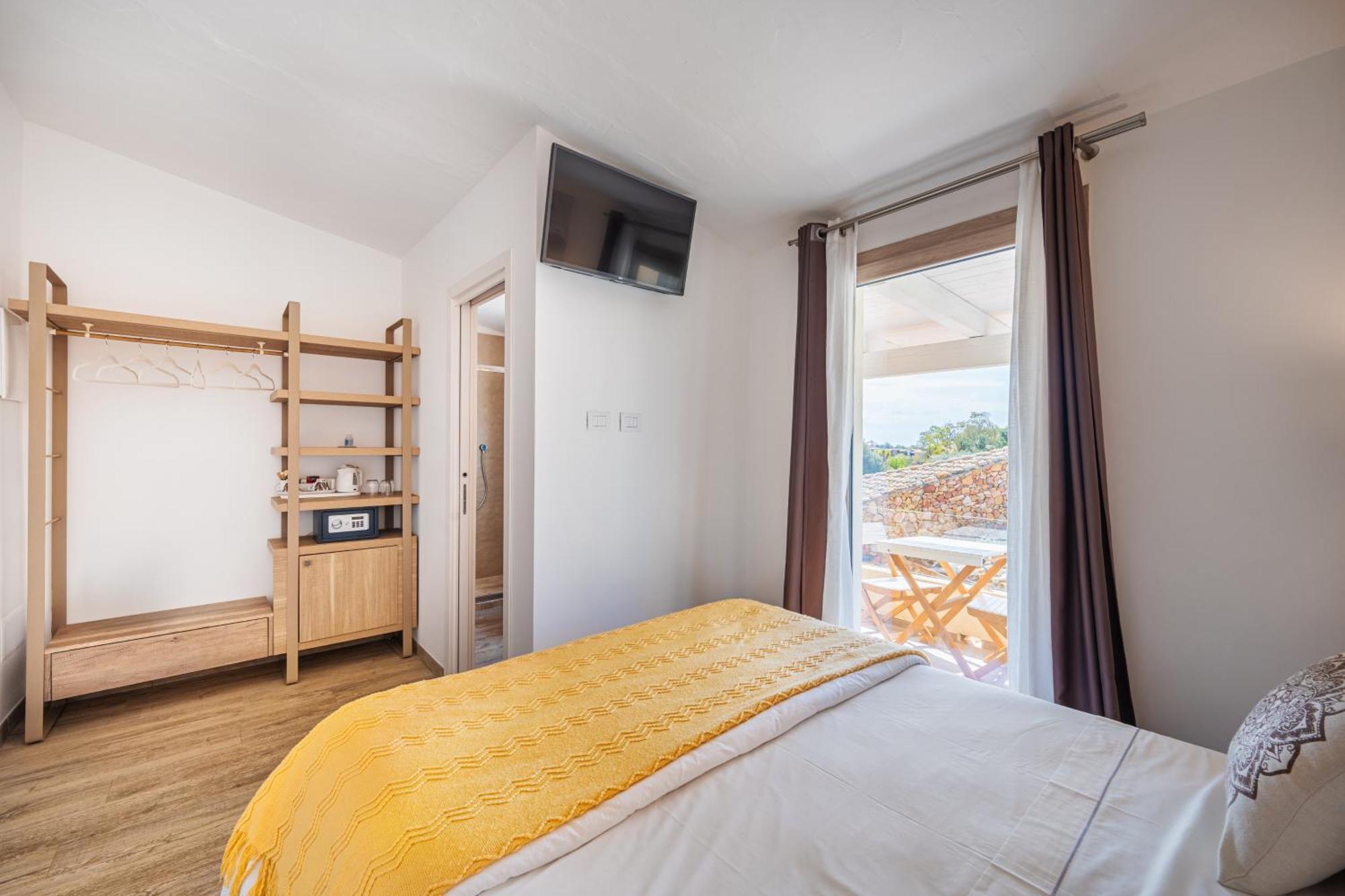 Suimi'S Hotel Villasimius Buitenkant foto